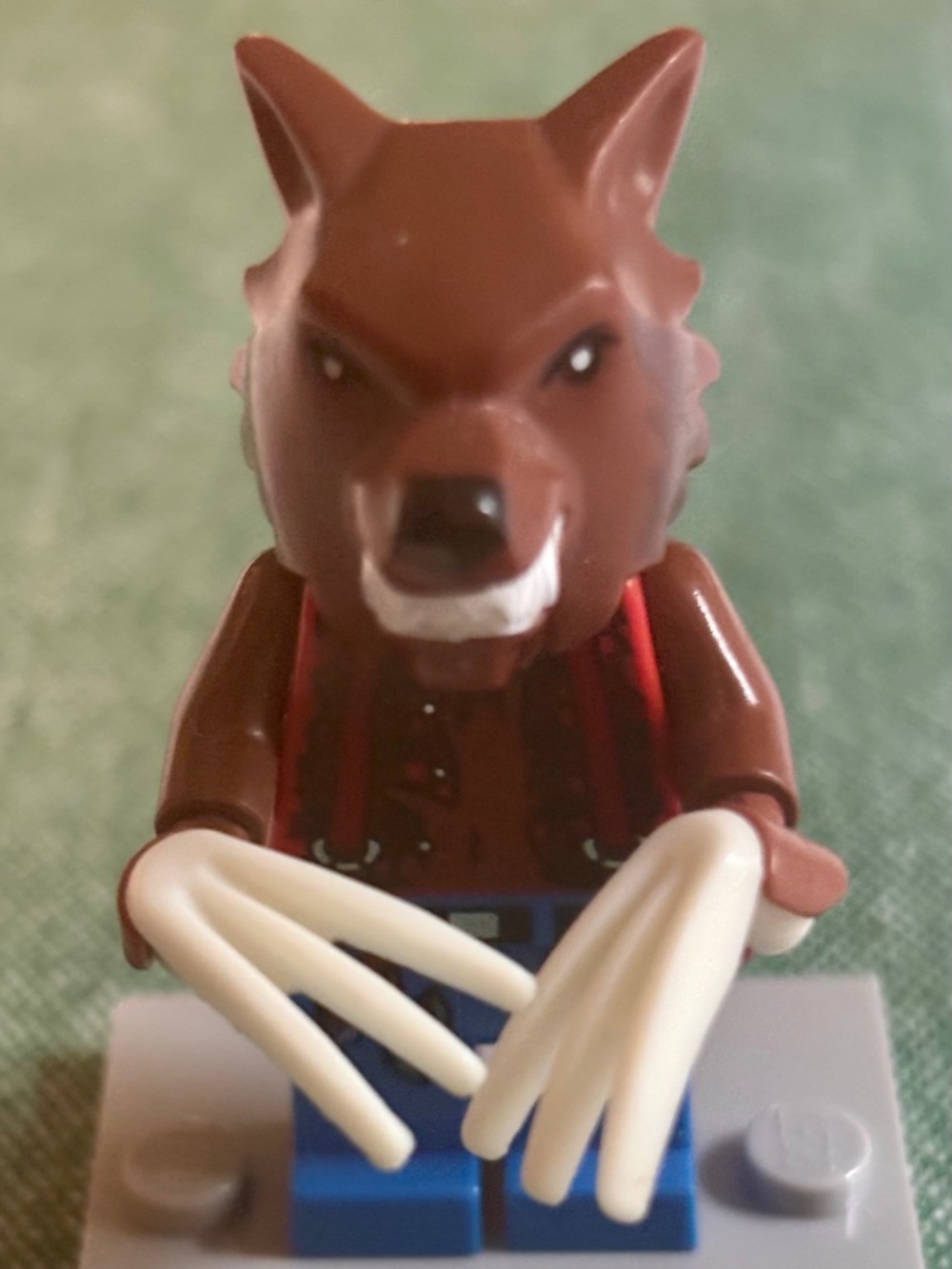 LEGO MONSTER FIGHTERS "Werewolf" mof003 with stand & accessories.
